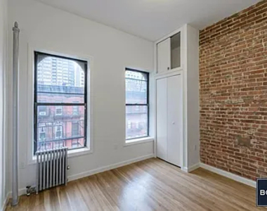 500 East 76th Street - Photo Thumbnail 7