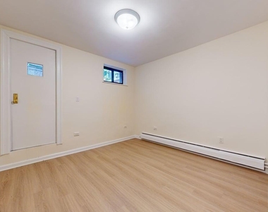 150 East 84th Street - Photo Thumbnail 3