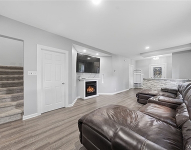 93 Cleveland Avenue - Photo Thumbnail 7