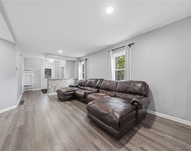 93 Cleveland Avenue - Photo Thumbnail 8