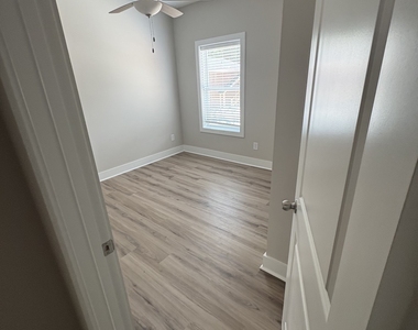 5132 Avery Street - Photo Thumbnail 9
