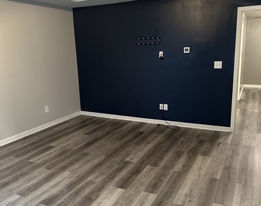 1565 Potomac Court - Photo Thumbnail 8