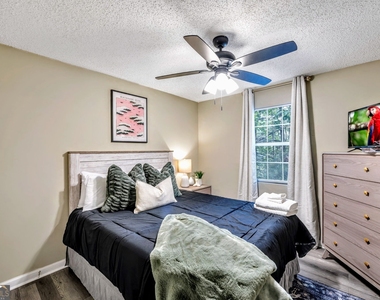 221 Remington Lane - Photo Thumbnail 14