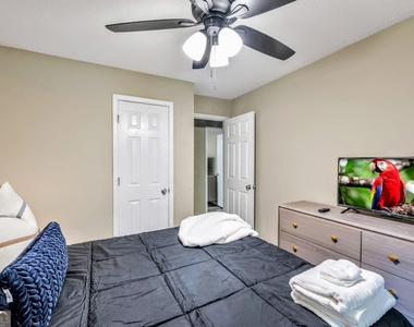 221 Remington Lane - Photo Thumbnail 13
