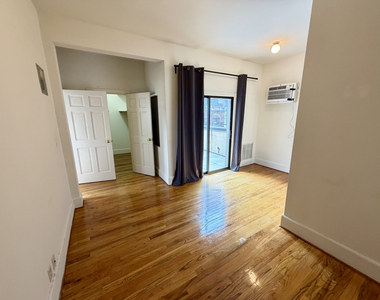 113 East 31st Street - Photo Thumbnail 4
