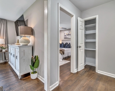 597 S Gordon Road Sw - Photo Thumbnail 20