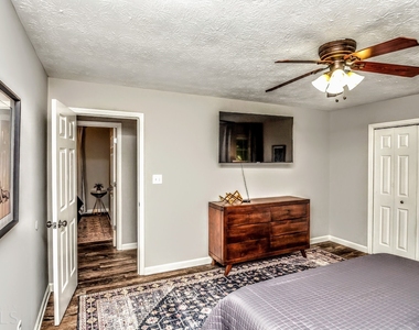 285 Arbor Way - Photo Thumbnail 17