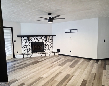 1800 Keenland Place - Photo Thumbnail 10