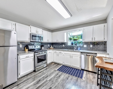 4210 Lakes End Drive Nw - Photo Thumbnail 11