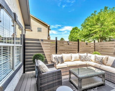 4210 Lakes End Drive Nw - Photo Thumbnail 6