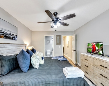 4210 Lakes End Drive Nw - Photo Thumbnail 16