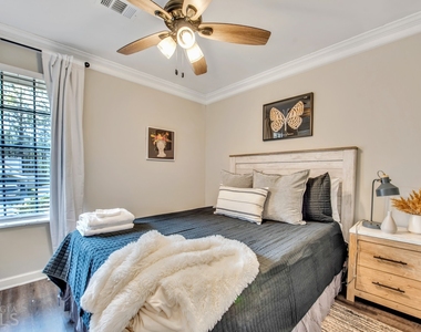 997 Brandon Hill Way - Photo Thumbnail 21