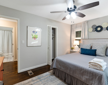 240 Lake Drive - Photo Thumbnail 18