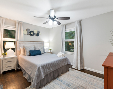 240 Lake Drive - Photo Thumbnail 16