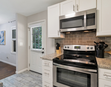 240 Lake Drive - Photo Thumbnail 7