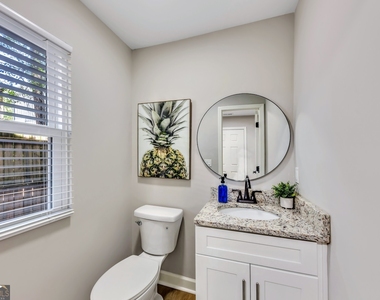1018 Falling Valley Court Se - Photo Thumbnail 9
