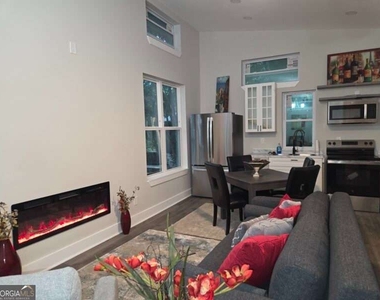 5634 Simpson Avenue - Photo Thumbnail 1
