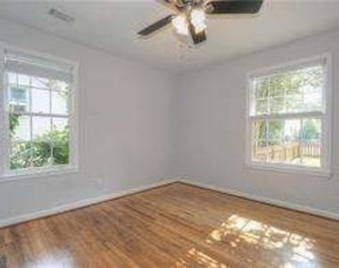 923 S Candler Street - Photo Thumbnail 7