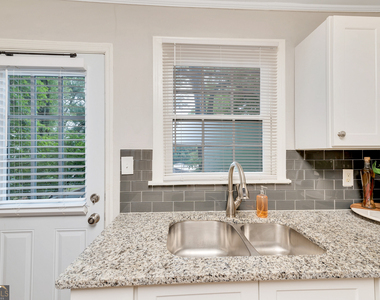 192 Woods Drive Ne - Photo Thumbnail 21