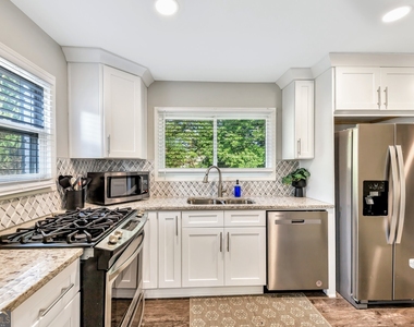 811 Old Powder Springs Road Sw - Photo Thumbnail 7