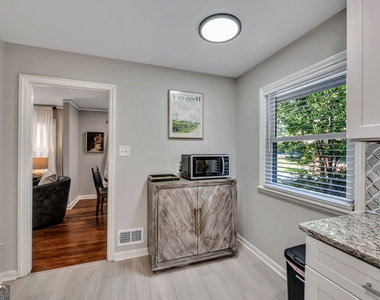 1131 Stoneybrook Road - Photo Thumbnail 9