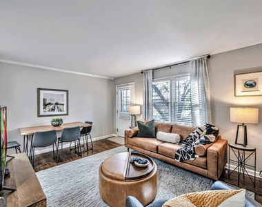 2858 Rosehill Street - Photo Thumbnail 1