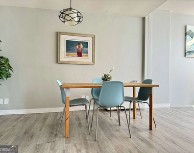 215 Piedmont Avenue Ne - Photo Thumbnail 4
