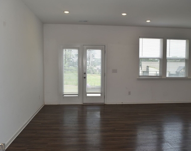 190 Mission Boulevard - Photo Thumbnail 1