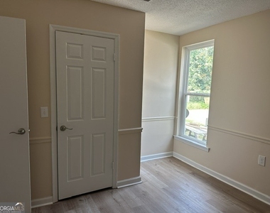 102 West Inman - Photo Thumbnail 7