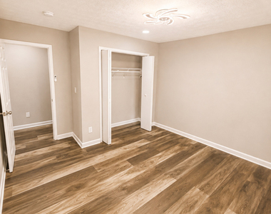 1116 Summer Brook Road - Photo Thumbnail 15
