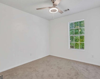 6308 E Windsor Lane - Photo Thumbnail 15