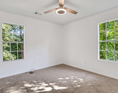 6308 E Windsor Lane - Photo Thumbnail 13