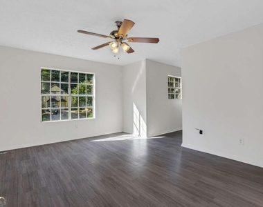 6308 E Windsor Lane - Photo Thumbnail 19