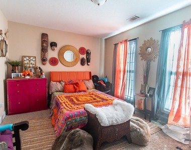 109 Laketrail Drive - Photo Thumbnail 5