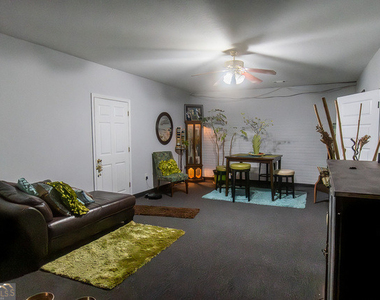 109 Laketrail Drive - Photo Thumbnail 11