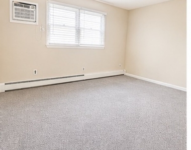 2484 Seymour Ave - Photo Thumbnail 14