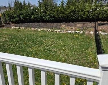 16 Roosevelt Dr - Photo Thumbnail 20