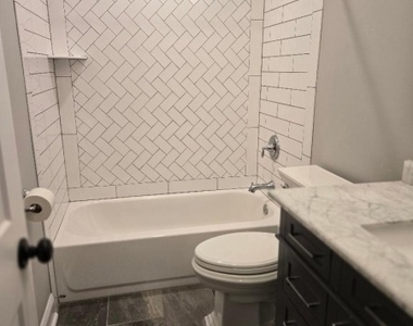 16 Roosevelt Dr - Photo Thumbnail 12