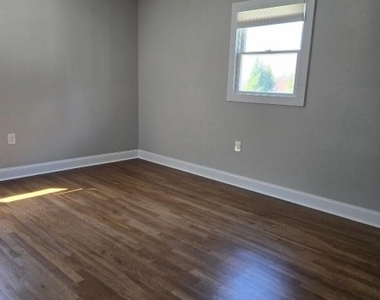 16 Roosevelt Dr - Photo Thumbnail 13