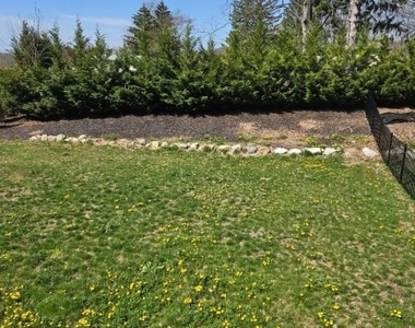 16 Roosevelt Dr - Photo Thumbnail 21
