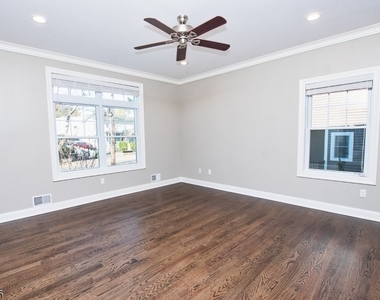 156 Broad St - Photo Thumbnail 13