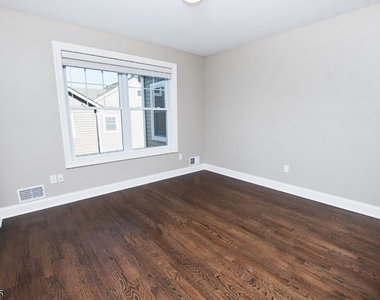 156 Broad St - Photo Thumbnail 21