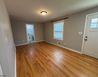 800 Drake Ave - Photo Thumbnail 10