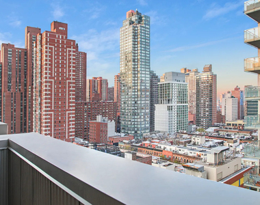 354 East 91st Street - Photo Thumbnail 3