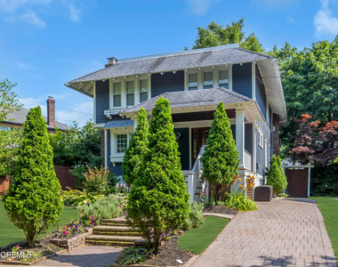 1318 Locust Drive - Photo Thumbnail 4