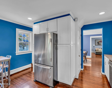 1318 Locust Drive - Photo Thumbnail 17