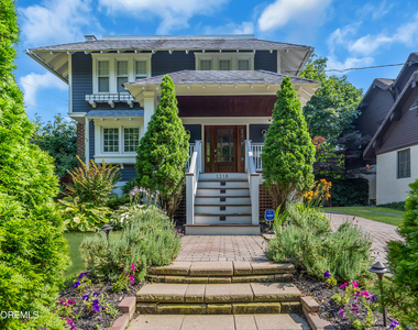 1318 Locust Drive - Photo Thumbnail 6