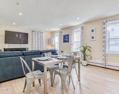 18 Abbott Avenue - Photo Thumbnail 2