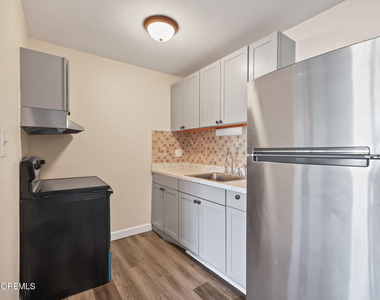 175 Buckelew Avenue - Photo Thumbnail 12