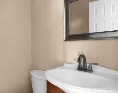 960 Green Hill Boulevard - Photo Thumbnail 45